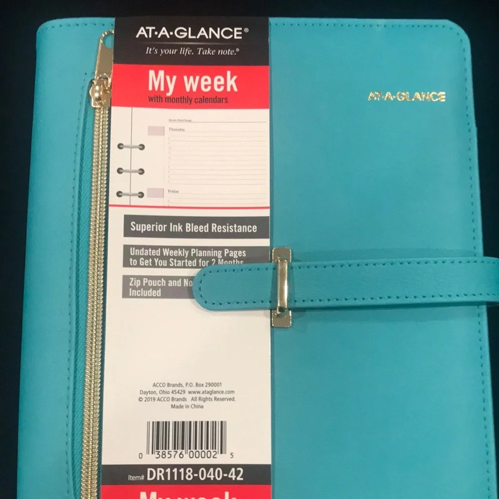 At a Glance Undated weekly monthly planner